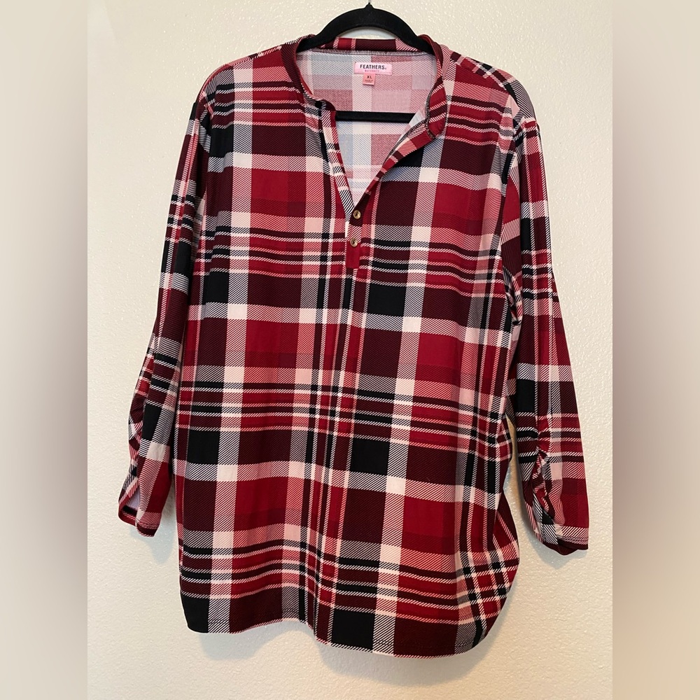 Women’s Feathers Maternity Red and White Plaid Shirt Size XL